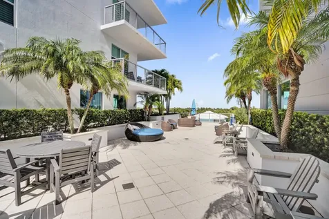 236 SE 5th Avenue Delray Beach FL 33483