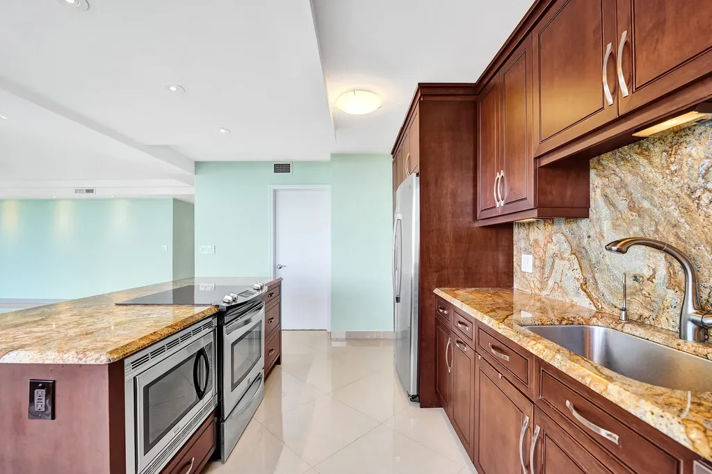 936 Intracoastal Drive Fort Lauderdale FL 33304