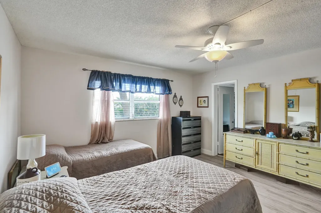 810 SE 7th Street Deerfield Beach FL 33441