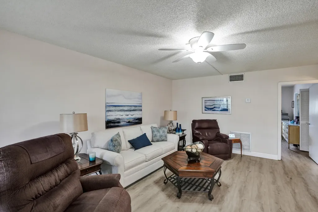 810 SE 7th Street Deerfield Beach FL 33441