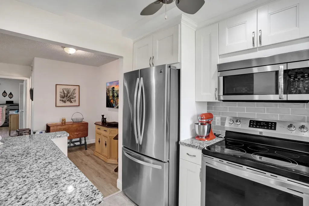 810 SE 7th Street Deerfield Beach FL 33441