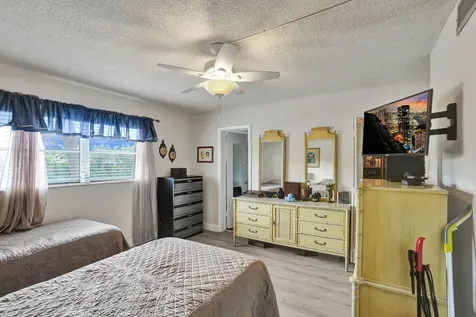 810 SE 7th Street Deerfield Beach FL 33441