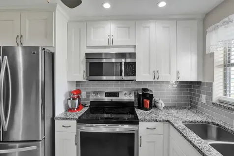 810 SE 7th Street Deerfield Beach FL 33441