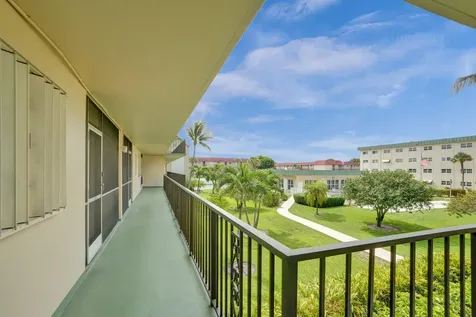 810 SE 7th Street Deerfield Beach FL 33441