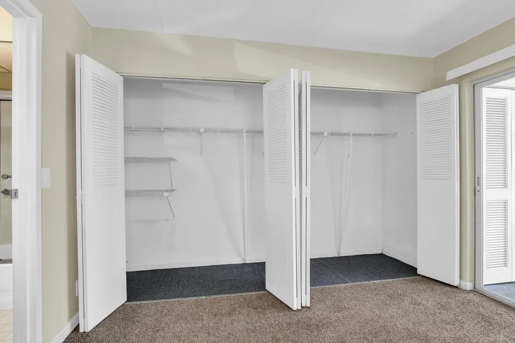 359 Saxony Trail Delray Beach FL 33446