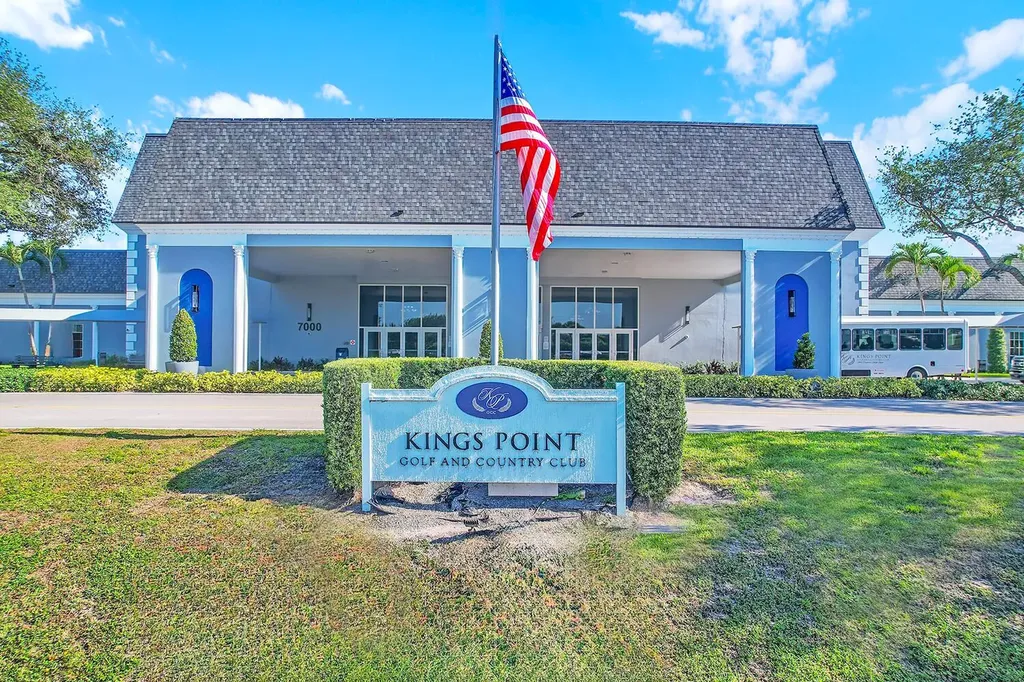 359 Saxony Trail Delray Beach FL 33446
