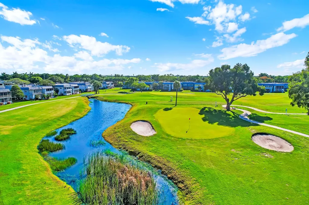 359 Saxony Trail Delray Beach FL 33446