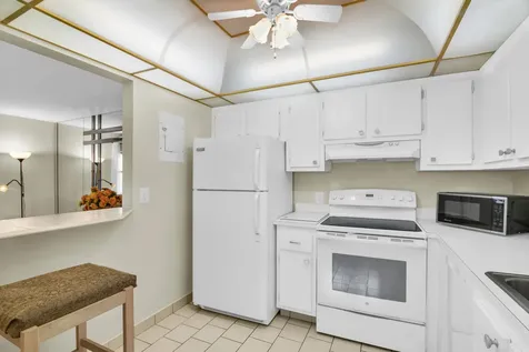 359 Saxony Trail Delray Beach FL 33446