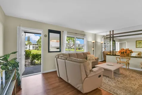 359 Saxony Trail Delray Beach FL 33446