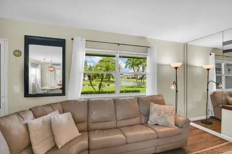 359 Saxony Trail Delray Beach FL 33446