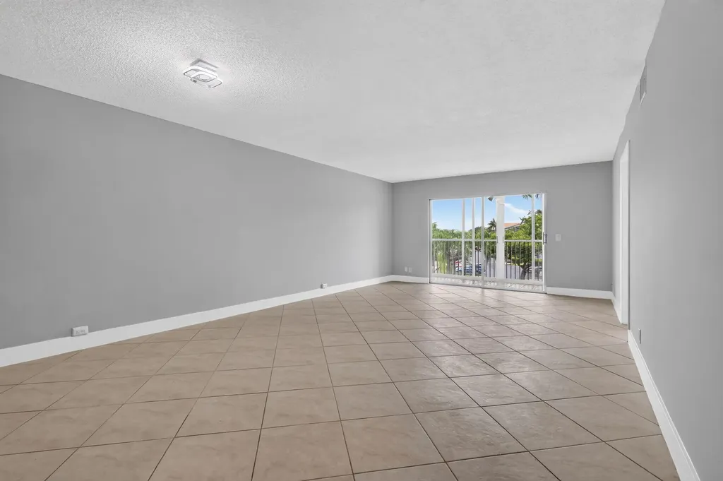 12500 SW 5th Court Pembroke Pines FL 33027