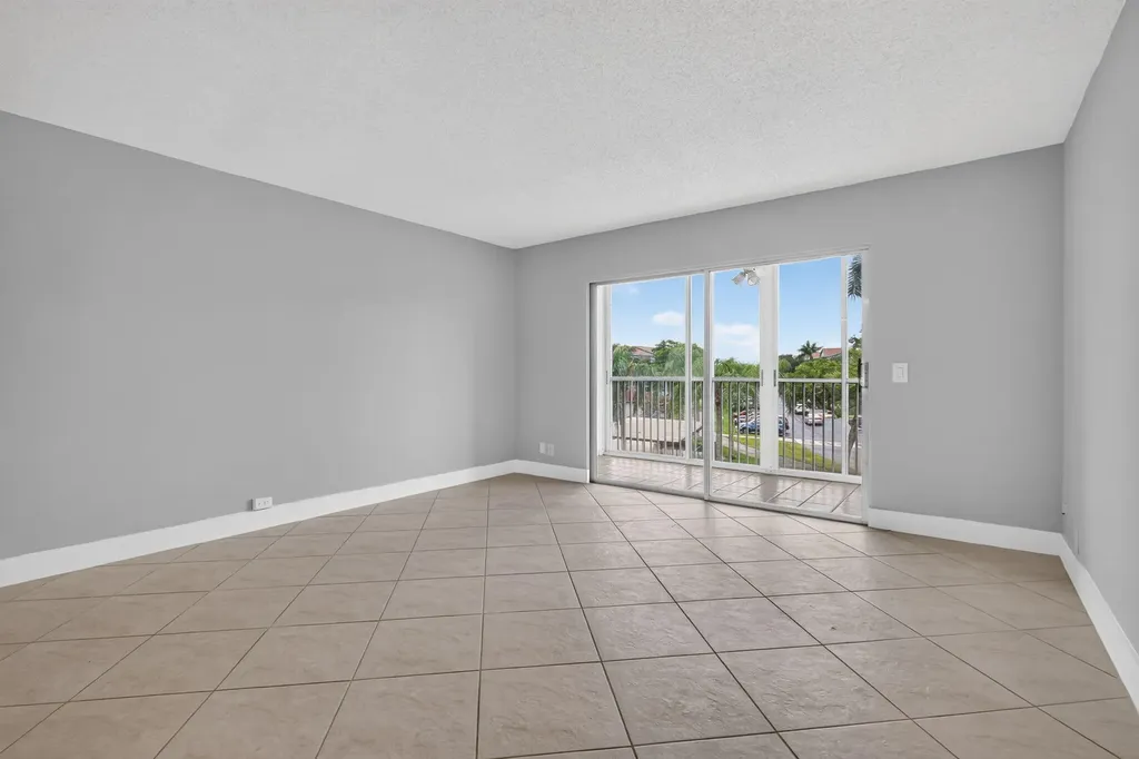 12500 SW 5th Court Pembroke Pines FL 33027