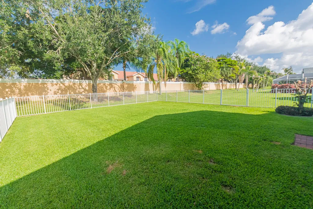 477 SW Talquin Lane Port St Lucie FL 34986