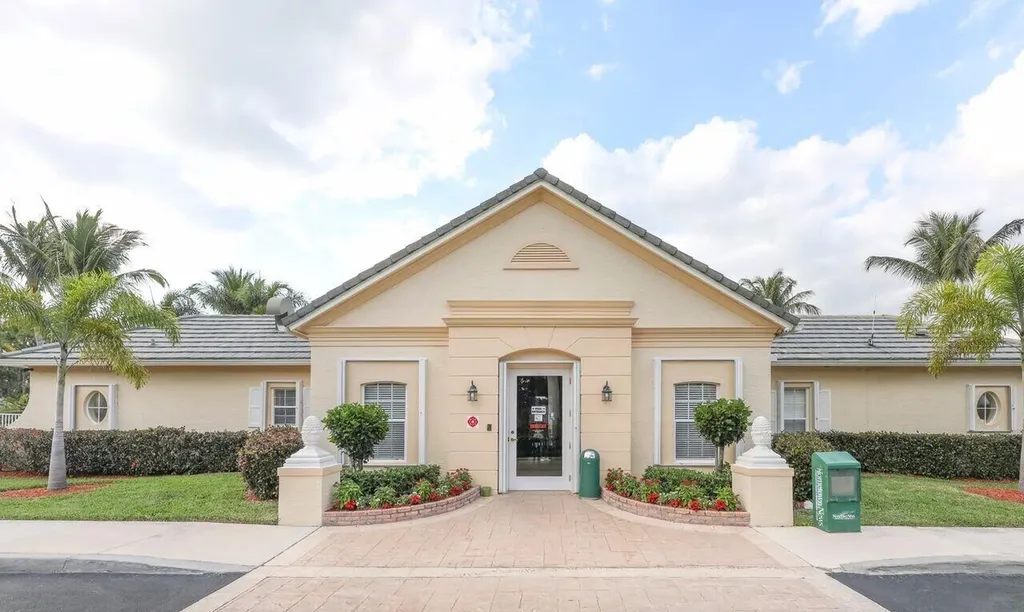 477 SW Talquin Lane Port St Lucie FL 34986