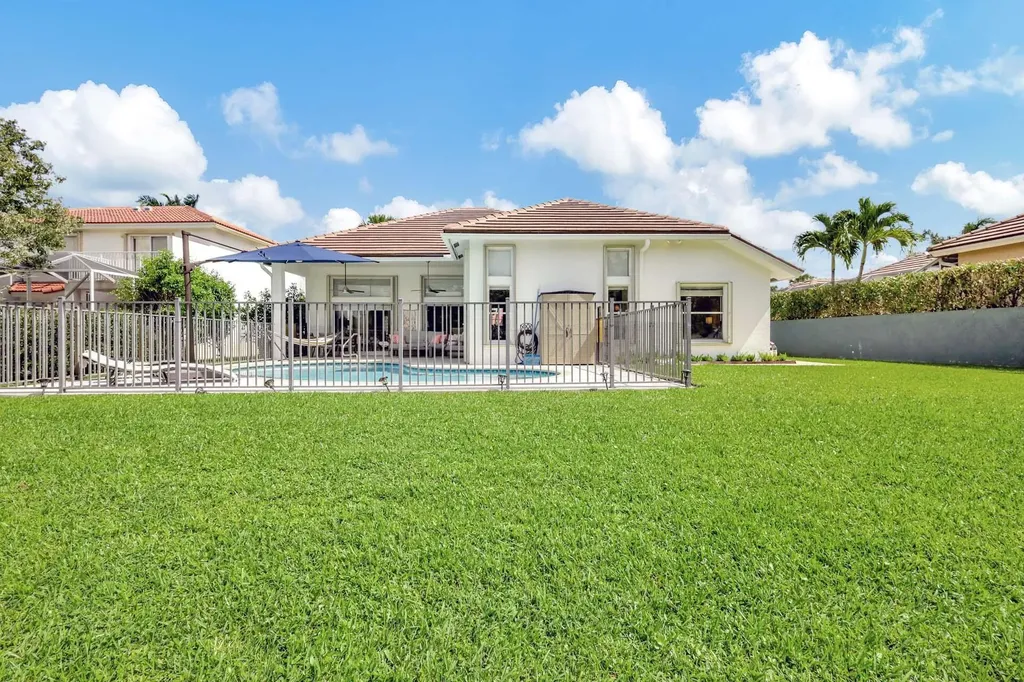 1651 Lakefield N Court Wellington FL 33414