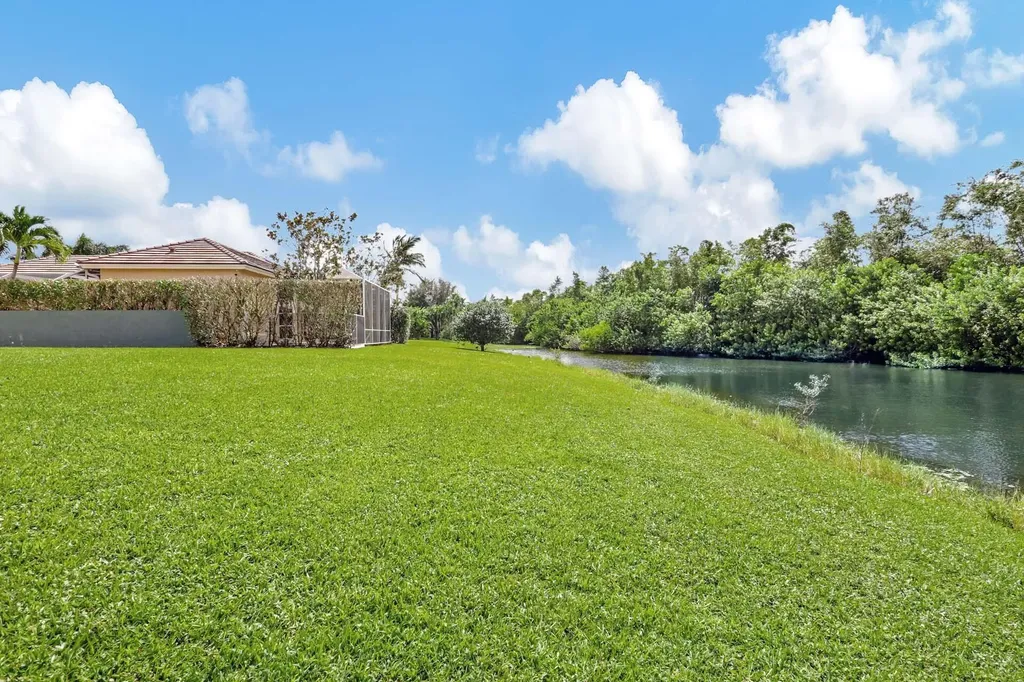1651 Lakefield N Court Wellington FL 33414