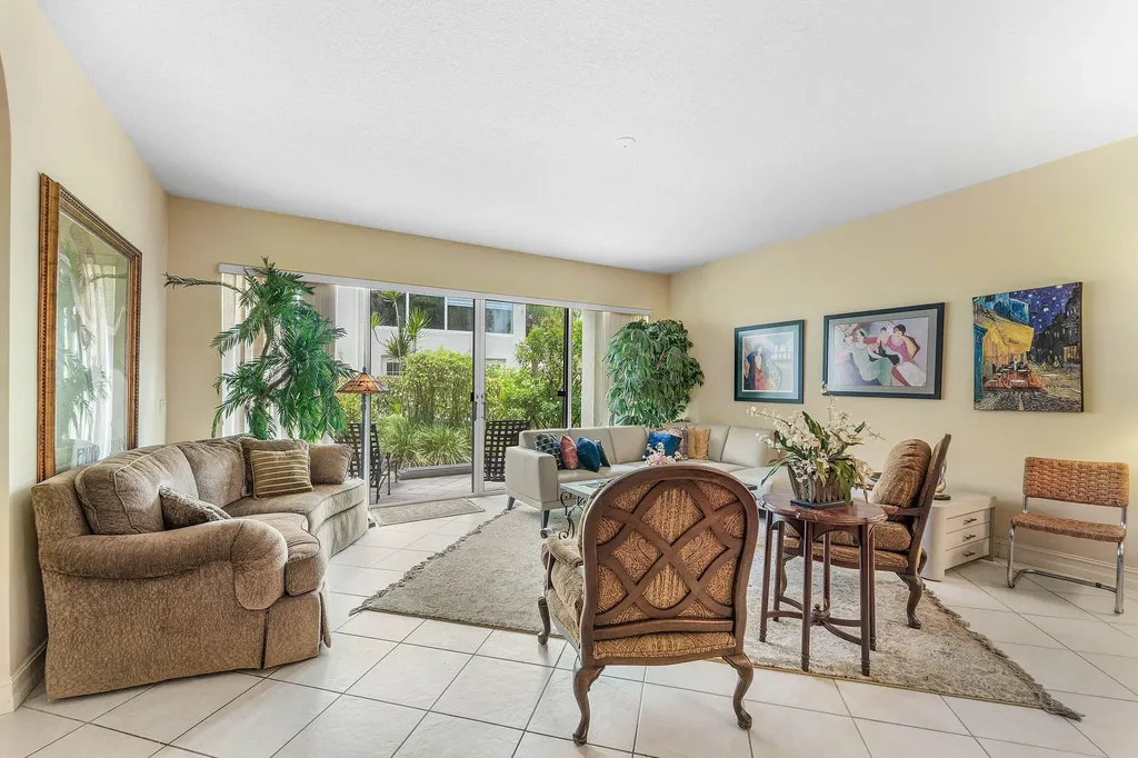 6166 Island Walk Boca Raton FL 33496