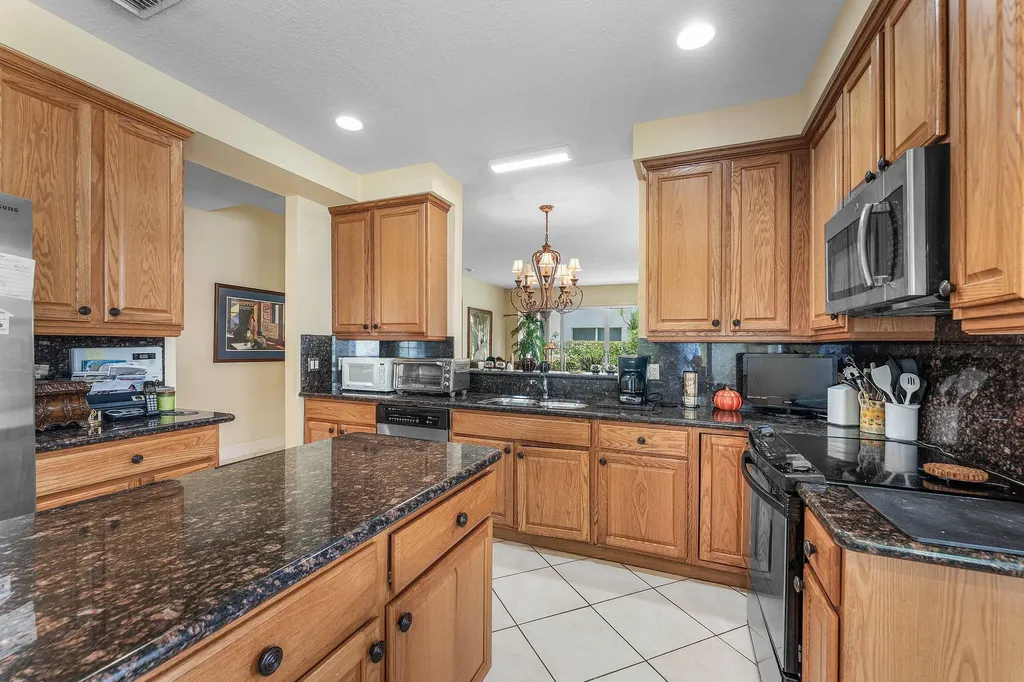 6166 Island Walk Boca Raton FL 33496