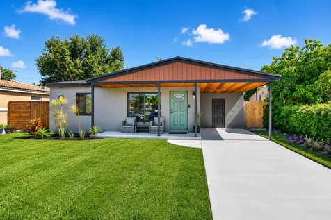 110 NW 56th Street Oakland Park FL 33309