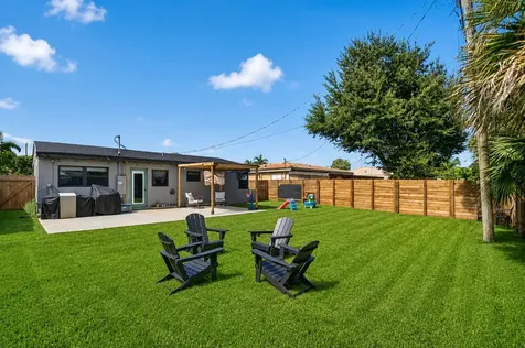110 NW 56th Street Oakland Park FL 33309