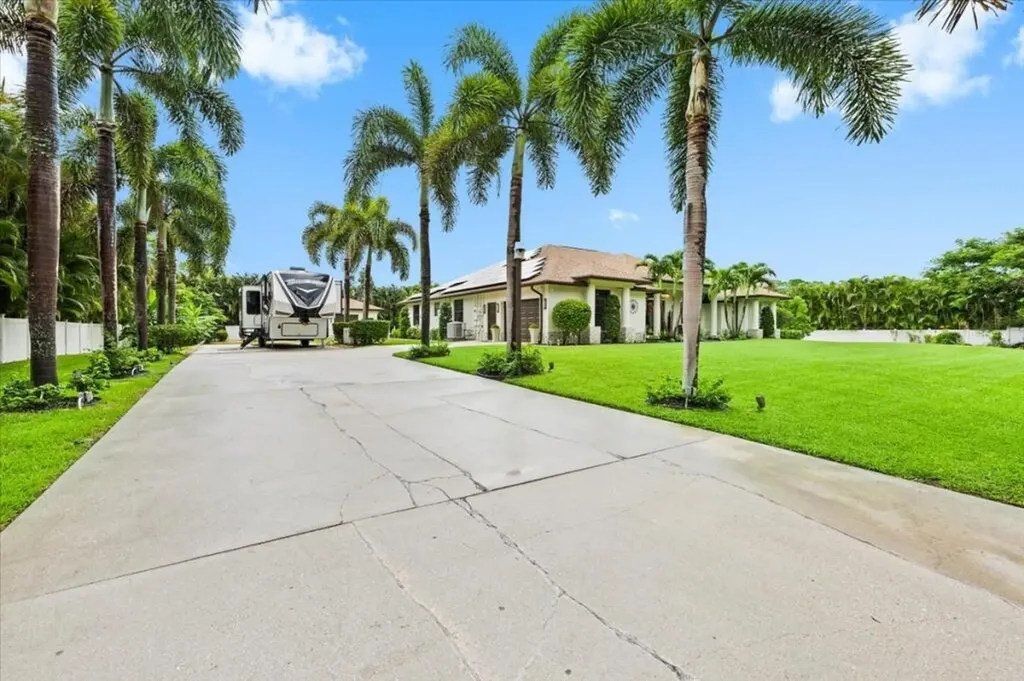 17433 Hamlin Boulevard Loxahatchee FL 33470