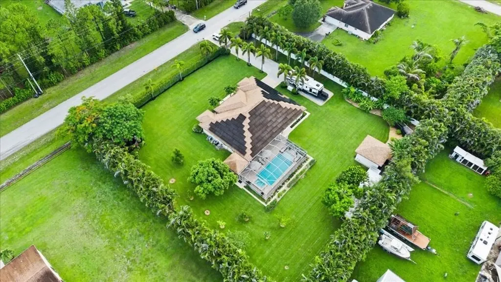 17433 Hamlin Boulevard Loxahatchee FL 33470