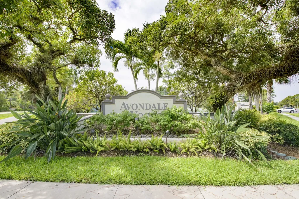 12403 Westhall Place Wellington FL 33414