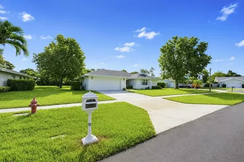 12403 Westhall Place Wellington FL 33414