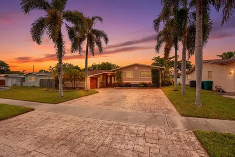 4930 SW 90th Way Cooper City FL 33328