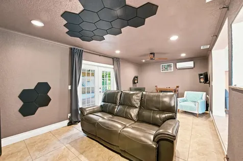 4930 SW 90th Way Cooper City FL 33328