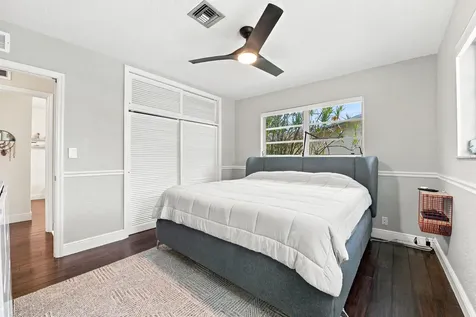 4930 SW 90th Way Cooper City FL 33328