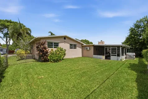4930 SW 90th Way Cooper City FL 33328