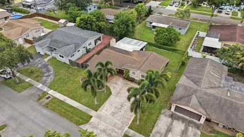 4930 SW 90th Way Cooper City FL 33328