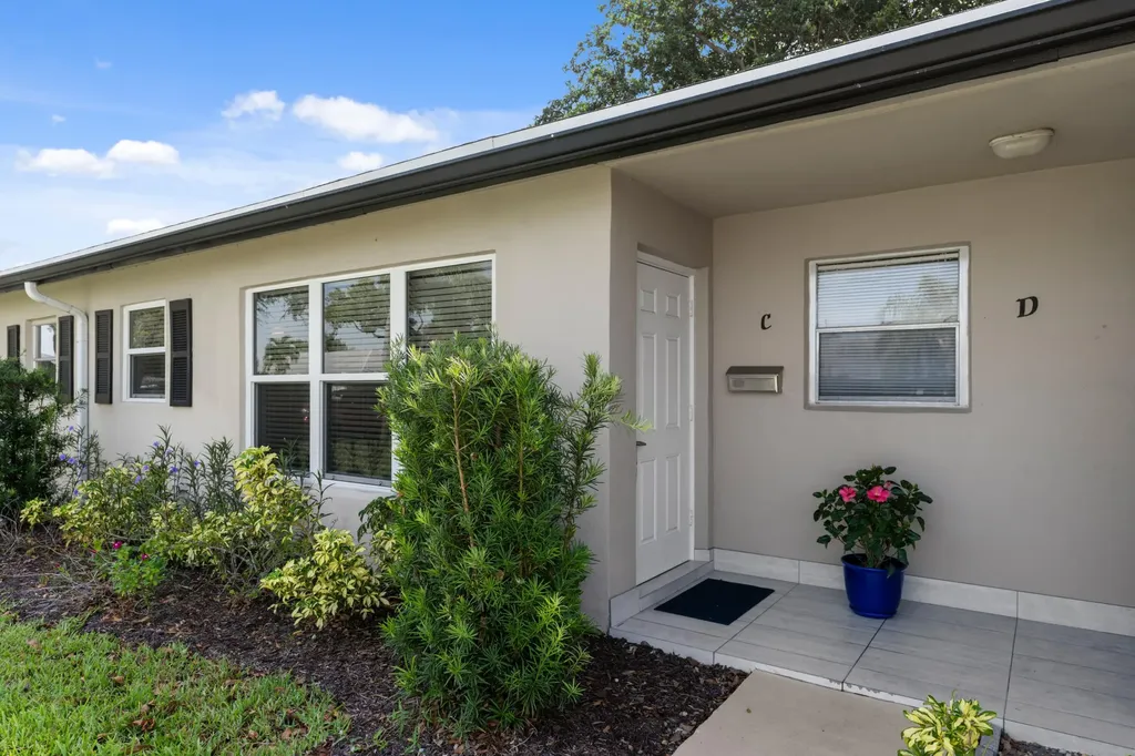 947 Circle Drive Delray Beach FL 33445