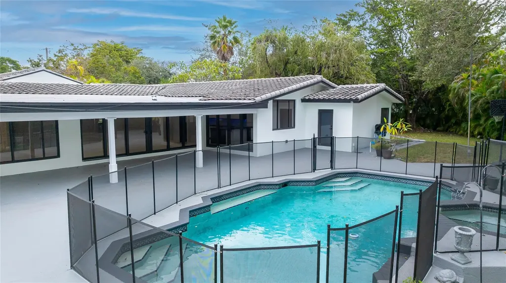 13401 SW 83rd Avenue Pinecrest FL 33156