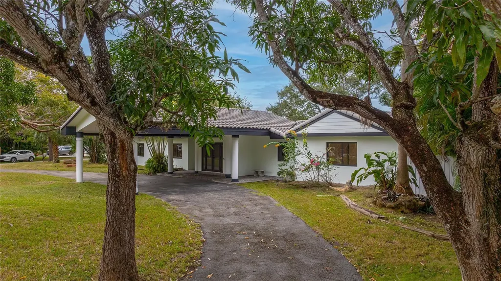 13401 SW 83rd Avenue Pinecrest FL 33156