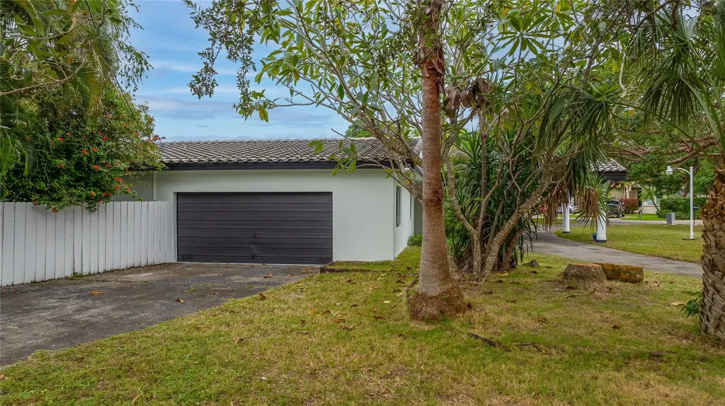 13401 SW 83rd Avenue Pinecrest FL 33156