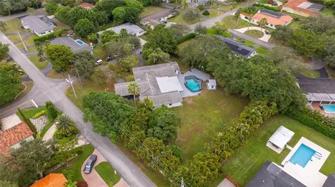 13401 SW 83rd Avenue Pinecrest FL 33156