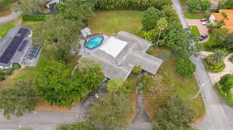 13401 SW 83rd Avenue Pinecrest FL 33156