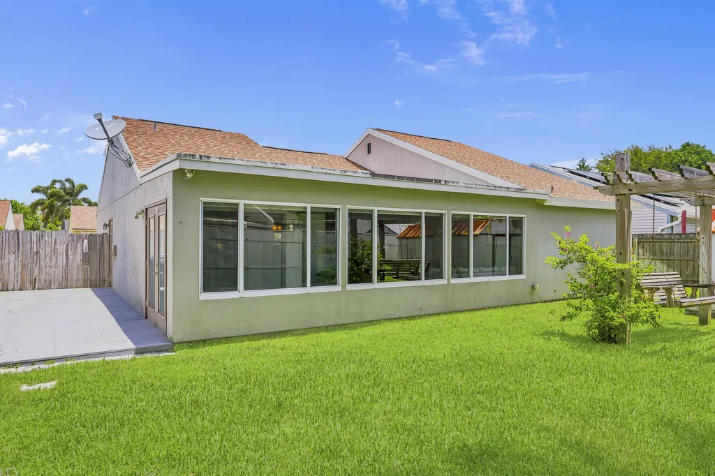 7779 Blairwood Circle N Lake Worth FL 33467