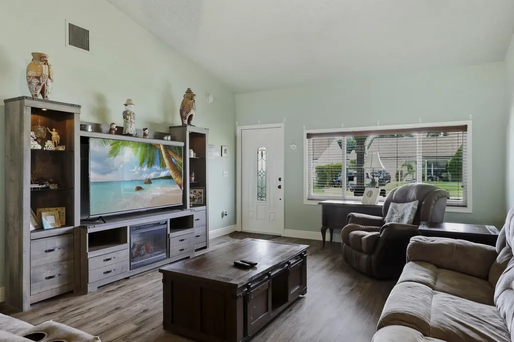 7779 Blairwood Circle N Lake Worth FL 33467