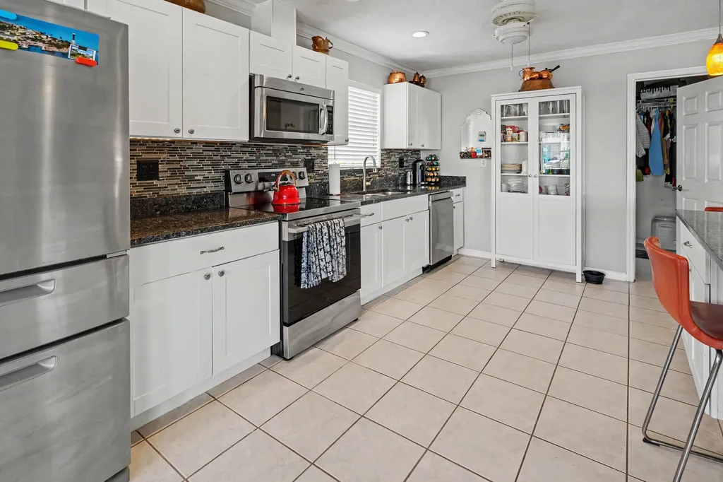2712 SE 13th Court Pompano Beach FL 33062