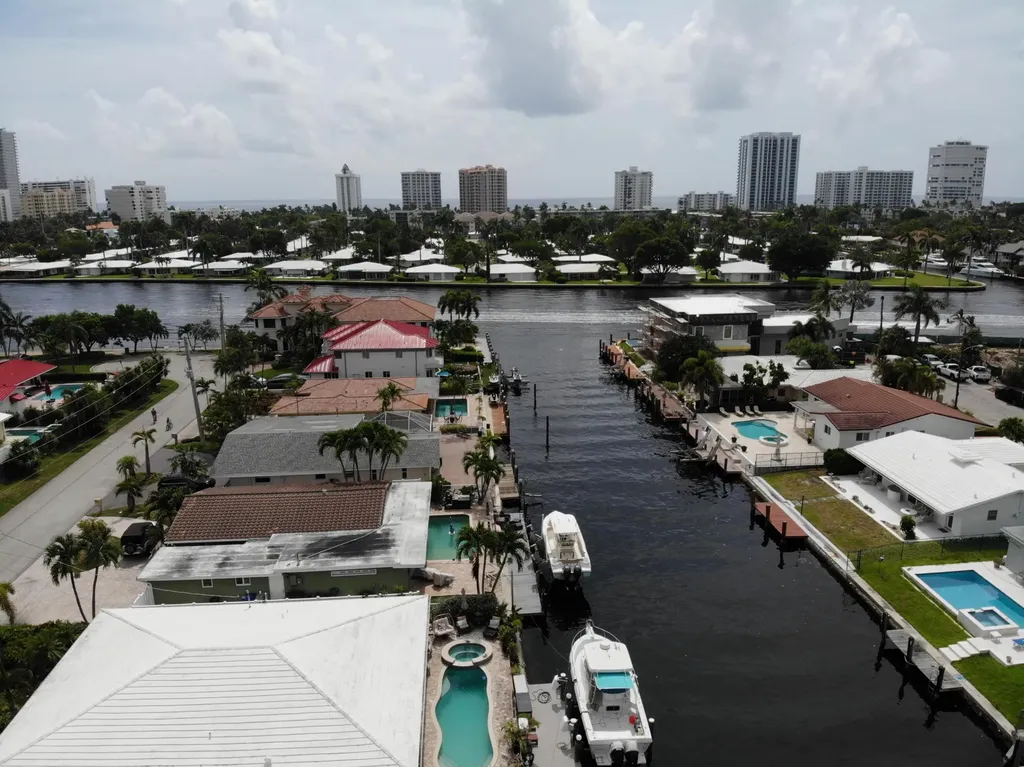 2712 SE 13th Court Pompano Beach FL 33062