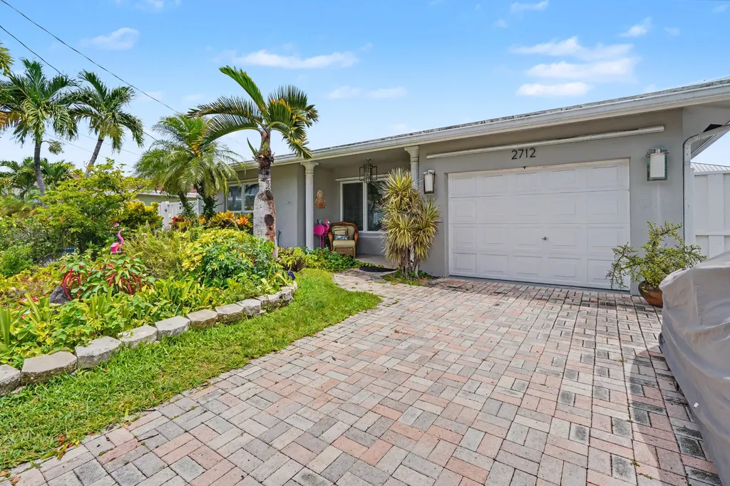 2712 SE 13th Court Pompano Beach FL 33062