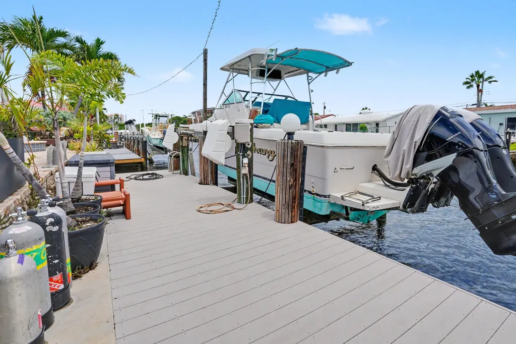 2712 SE 13th Court Pompano Beach FL 33062