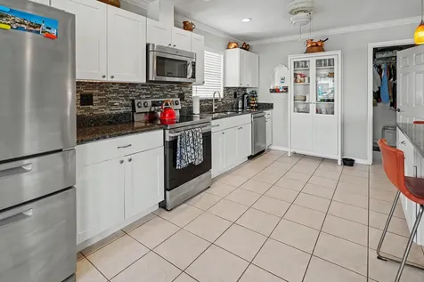 2712 SE 13th Court Pompano Beach FL 33062