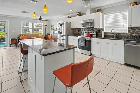 2712 SE 13th Court Pompano Beach FL 33062