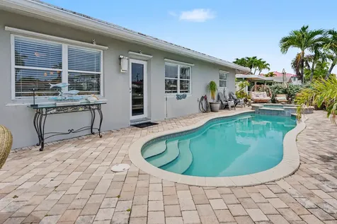 2712 SE 13th Court Pompano Beach FL 33062