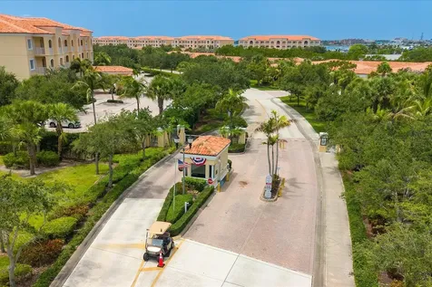 36 Harbour Isle Drive W Fort Pierce FL 34949