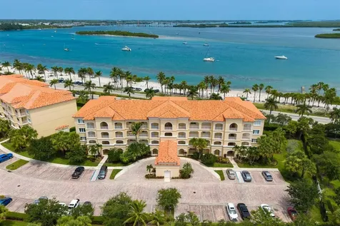 36 Harbour Isle Drive W Fort Pierce FL 34949